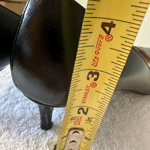 **Beautiful PRADA Low-Heeled Pumps, Pointed Toe, Black Leather Size 41 (9.5) - Picture 10 of 11